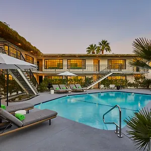 east-canyon-and-spa-a-gay-resort.palm-springs-ca-hotels.com/